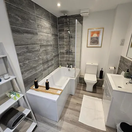 Riverstone Apartments - 2 Bed Modern Apartment In Central Location Bedford Extérieur photo
