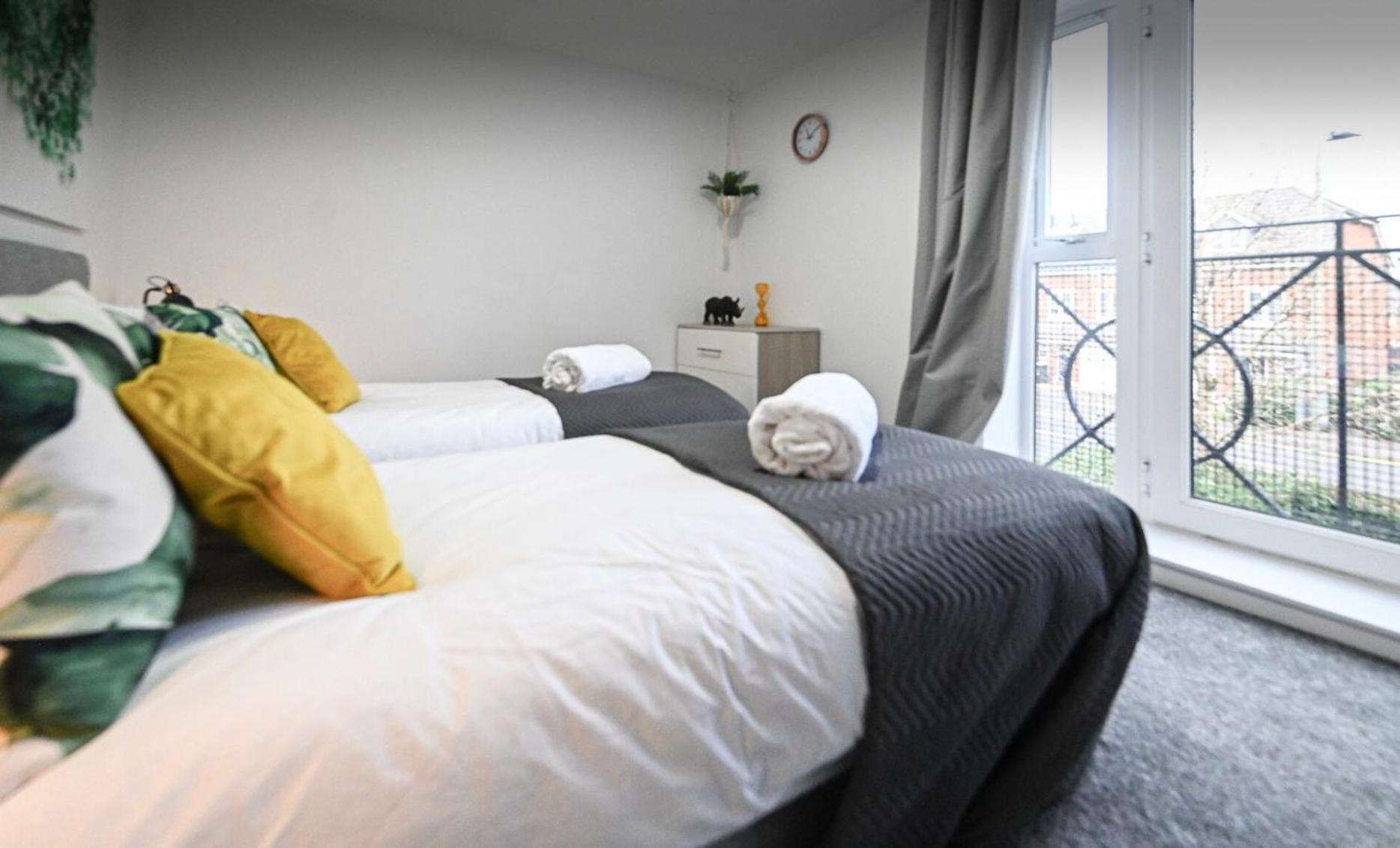 Apartment Riverstone - 2 Bed Modern In Location *
