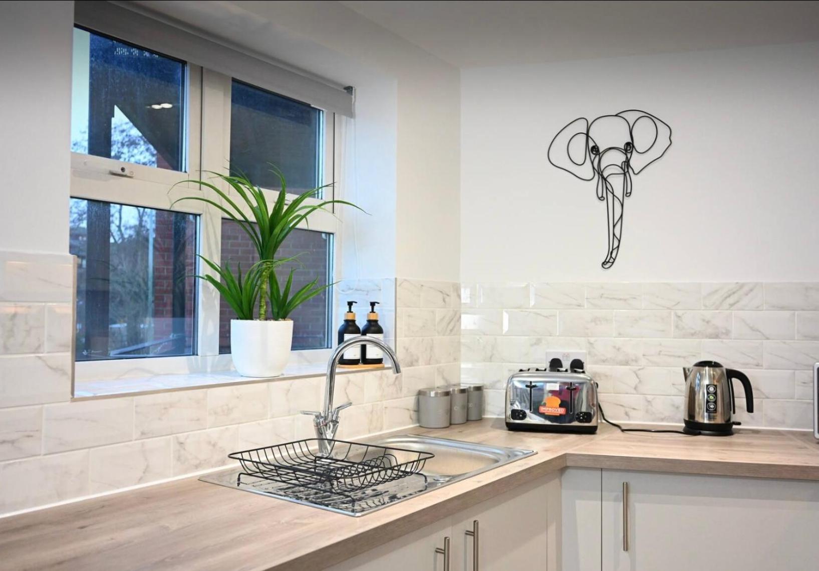 Riverstone - 2 Bed Modern In Location Bedford