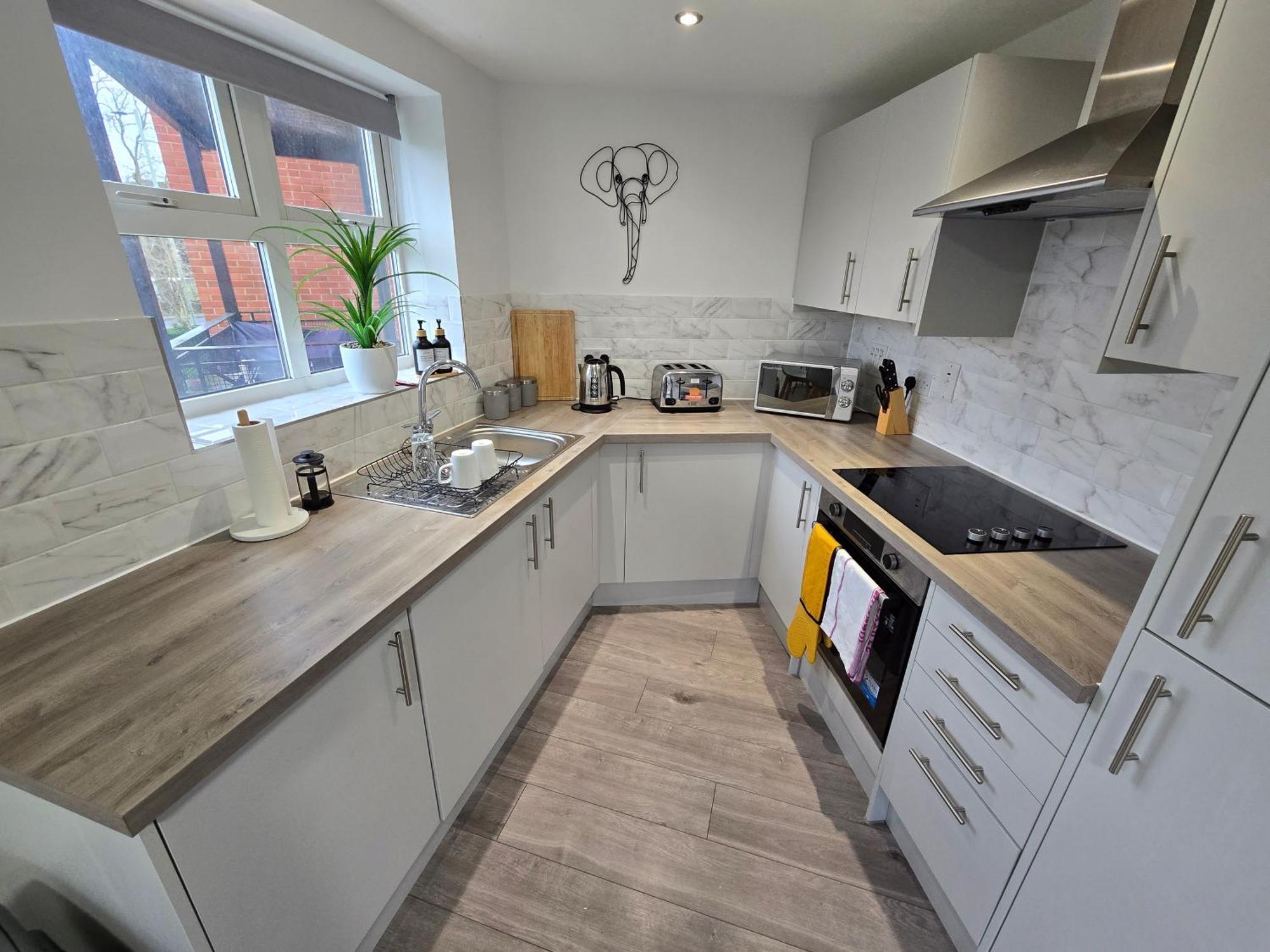 Riverstone - 2 Bed Modern In Location Apartment Bedford